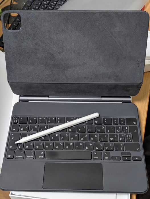 Apple Magic Keyboard iPad 11" (Ukr) + Apple Pencil 2