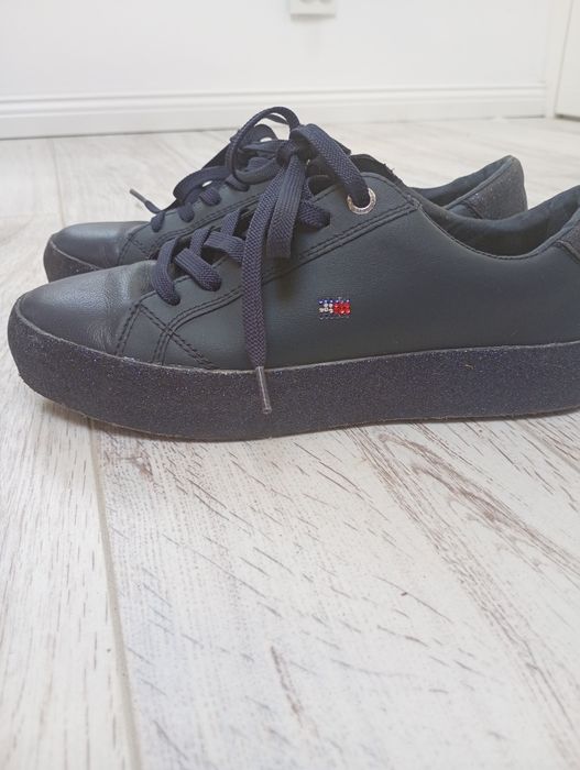 Tommy Hilfiger r.36