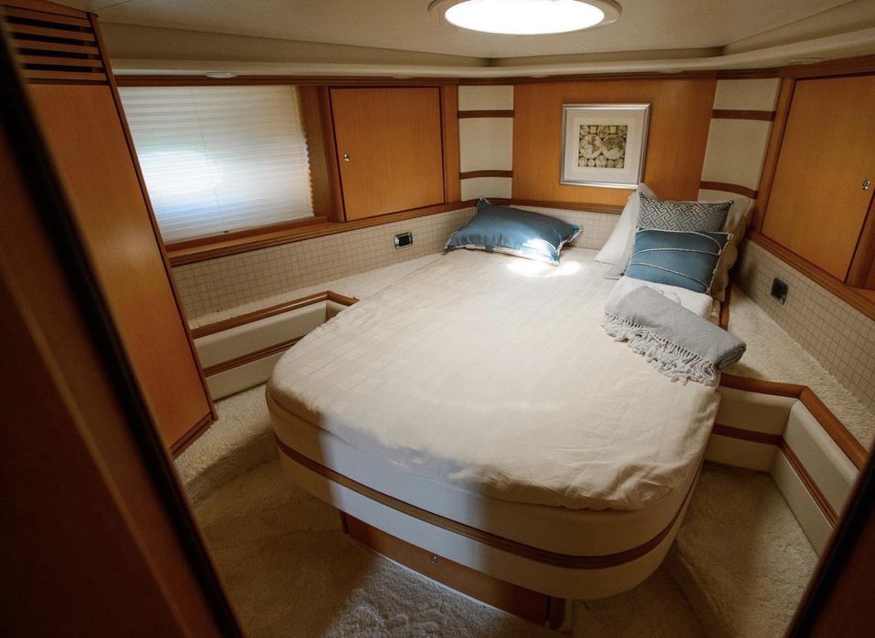 Яхта Baia Yachts Aqua 54