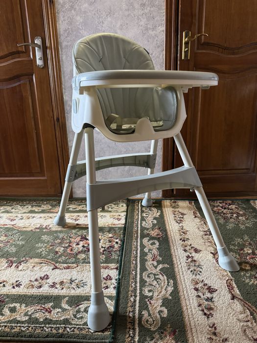 Стільчик для годування