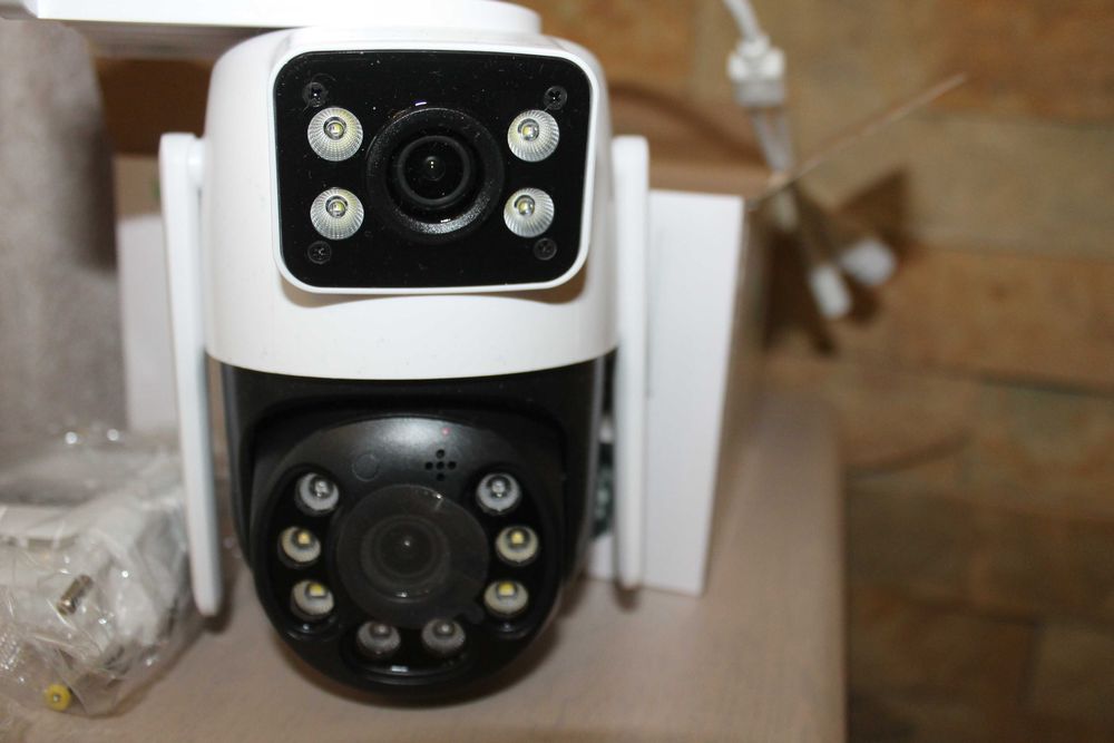 Wi-Fi поворотна камера з двостороннім звуком