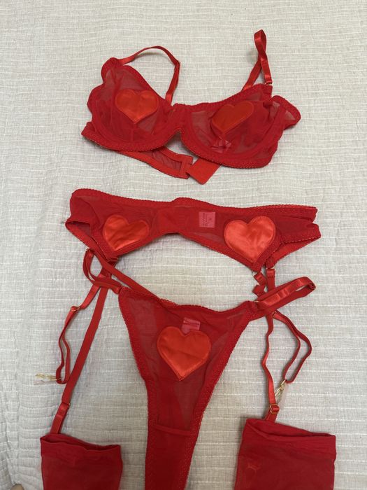 Нова нижня білизна