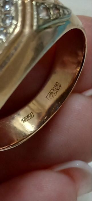 Чоловіча печатка перстень золото 585 проба