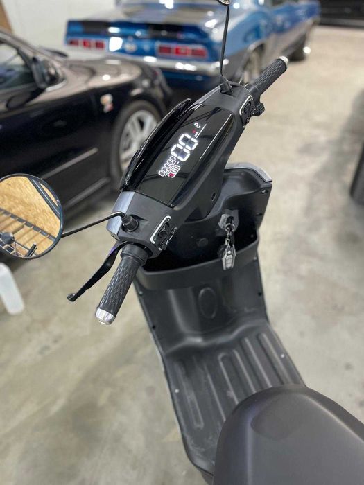 Scooter Elétrica XEC SIMON 23L