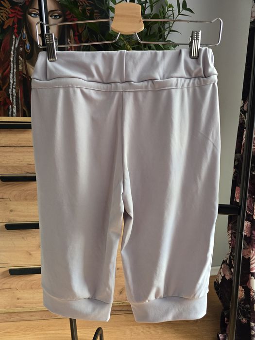 Spodnie damskie capri (rybaczki) nadrukiem mniszka lekarskiego rozm M