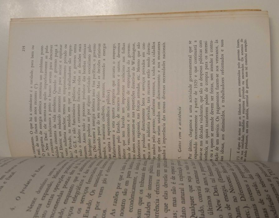 Economia, de Paul A. Samuelson