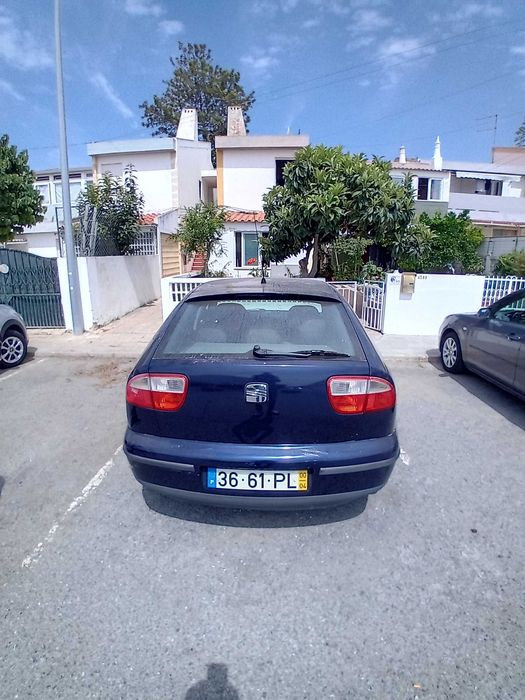 Vendo seat leon ,azul , 5 portas, inspecção até 2027