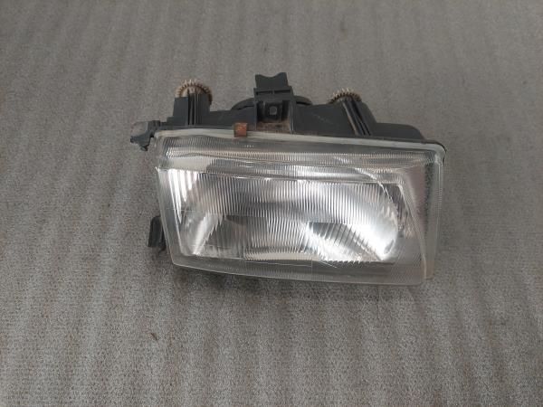 Ótica / farol direita VOLKSWAGEN Caddy II (9K)