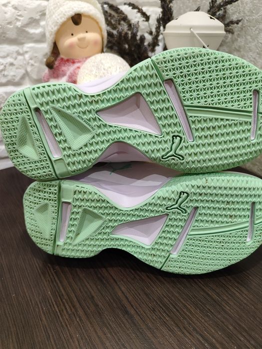 Кросівки PUMA.       .