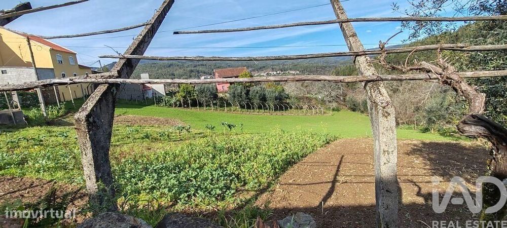 Casa de aldeia T3 em Aguda de 1960,00 m2