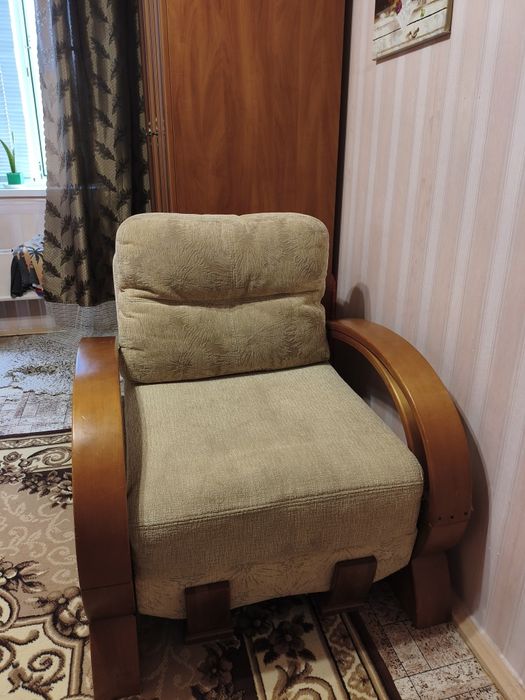 Крісло розкладне,добротне