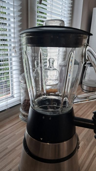 Sokownik Russell Hobbs stan jak nowy.