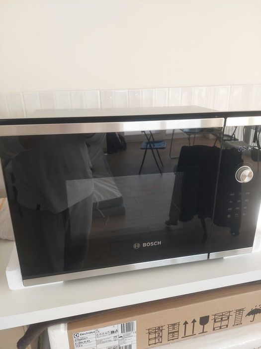 Kuchenka mikrofalowa Bosch BEL554MS0 Grill do zabudowy