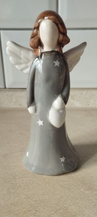 Aniołek ceramiczny z serduszkiem biały szary stan idealny na prezent