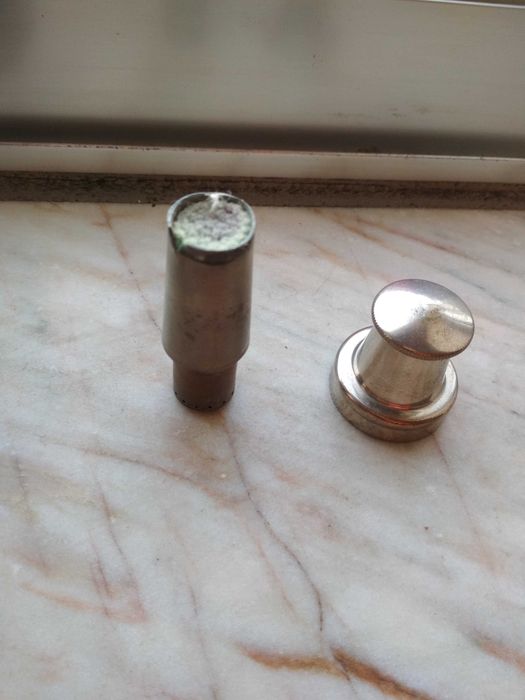 Lamparina antiga em metal prateado