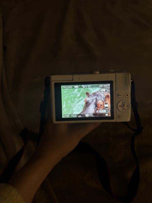 Canon m200 branca