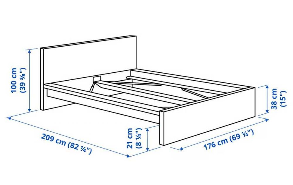 Cama e mesinhas de cabeceira