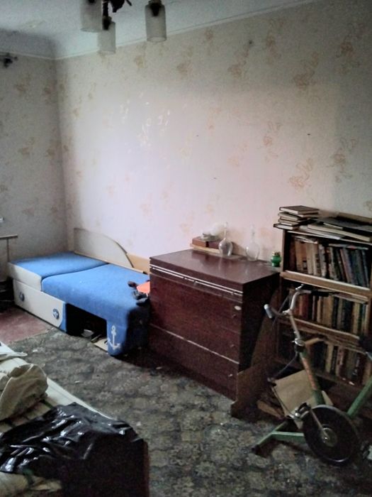 М.Холодная Гора, продам 2ух комн.кварт.,Залютино