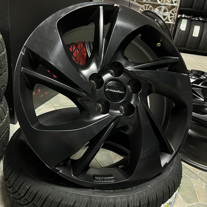 Хороший практично новий комплект дисків R18.5.114,3 hyundai , kia