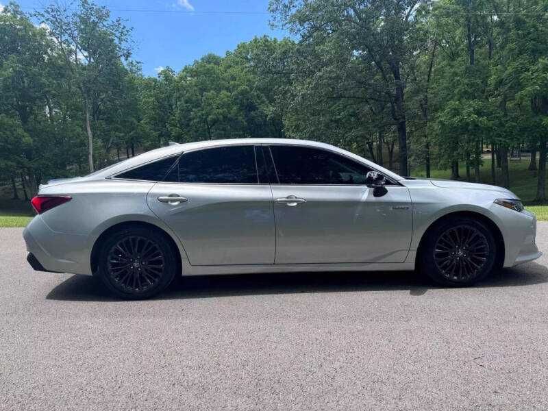 2019 Toyota Avalon Hybrid