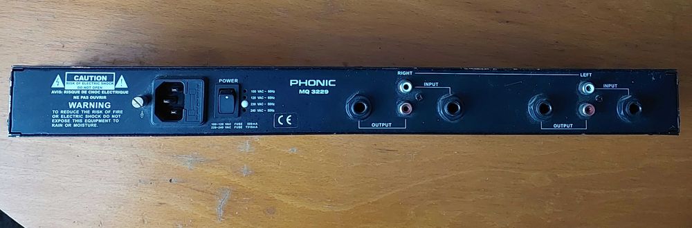 PHONIC MQ3229...