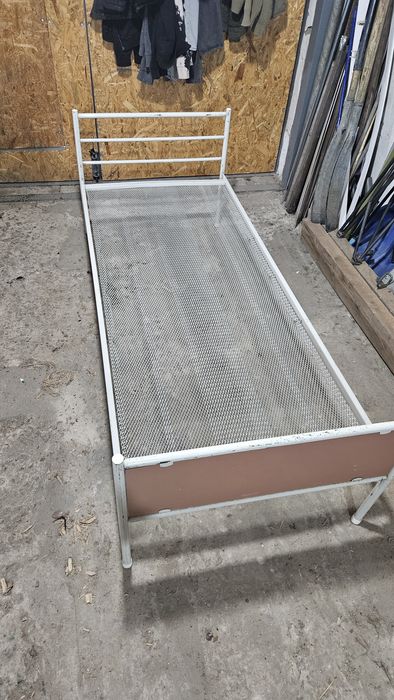 Ліжко металеве 80/190