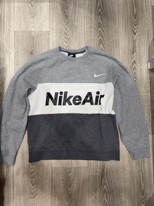 Світшот Nike , з великим лого , в розмірі S