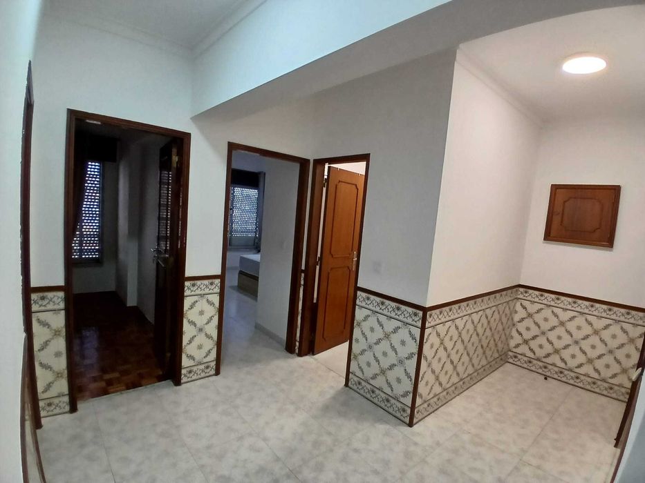 Aluguer de Quartos em T3 na Av. Brasil, Amadora