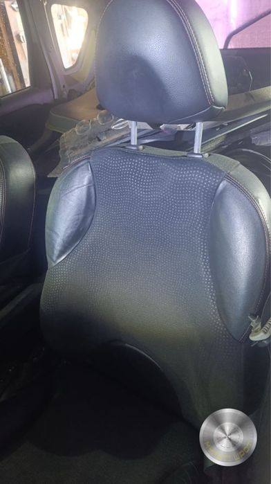 Переднее водительское сиденье для Nissan Note E11 2009г.