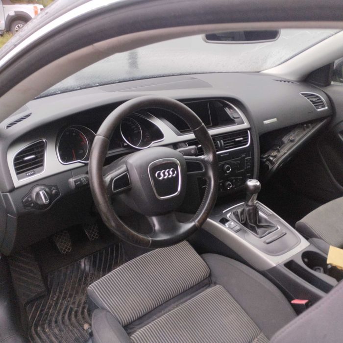 audi a5 deska kokpit poduszki