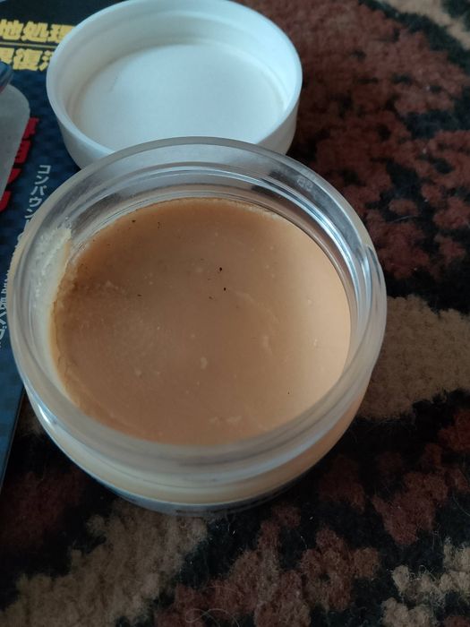 Sprzedam pastę do szyb i wosk ceramiczny