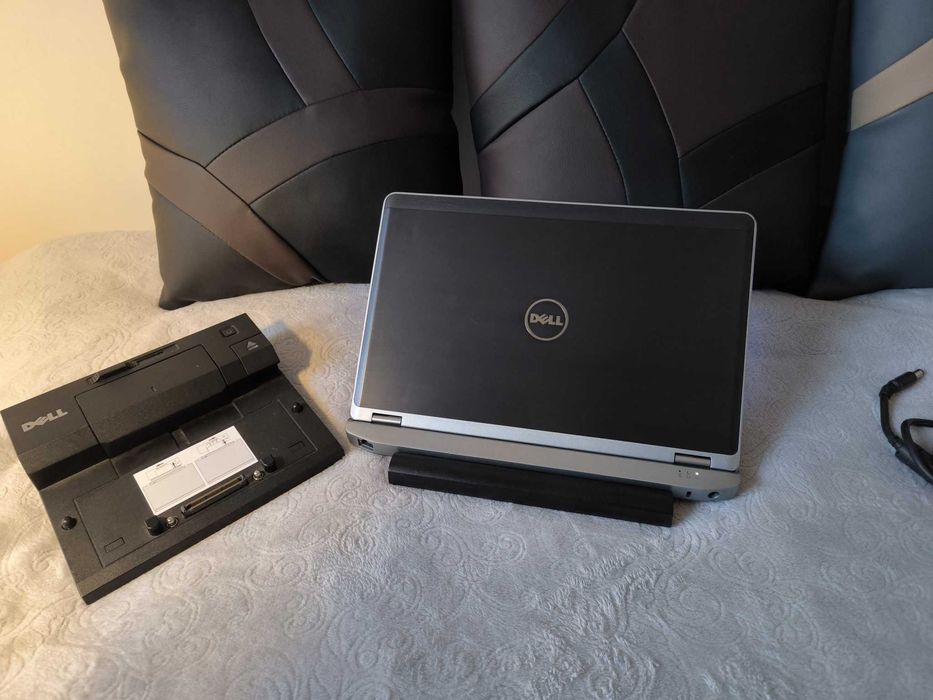 Dell Latitude 13.3' Core i5 3.30 GHz USB 3.0 SSD HDMI  Stacja Dokujaca 16 GB RAM