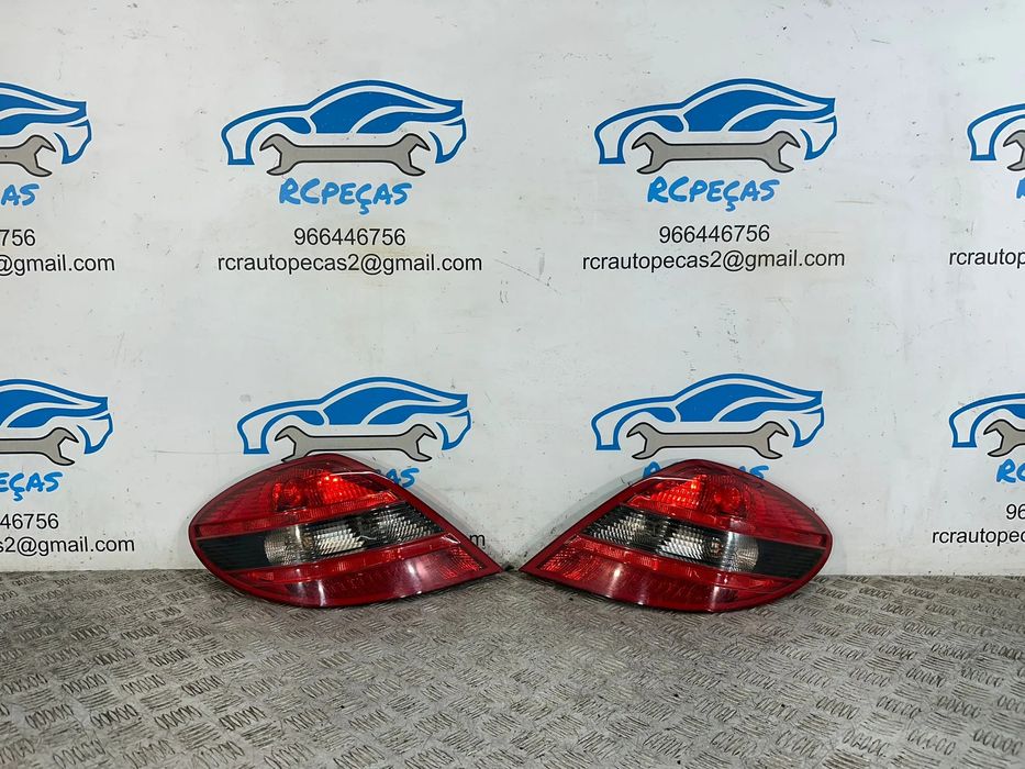 Farolins Led Tras Traseiros Esquerdo Direito Originais Mercedes Benz
