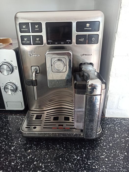 Кавоварка Philips Saeco Exprelia (зернова)