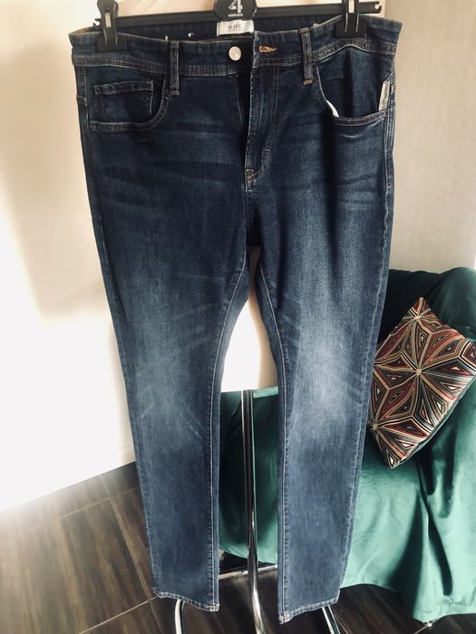 Jeansy EDC by Esprit granatowe rozmiar 34/36