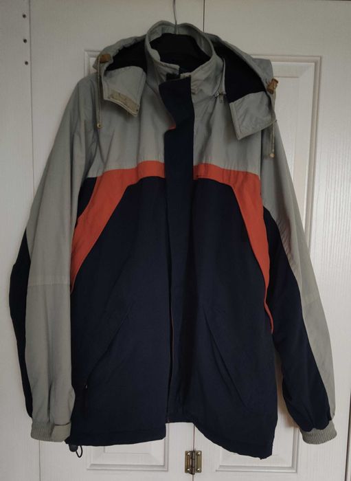 Trójkolorowa ocieplana polarem kurtka zimowa L/40 (dominuje granat)