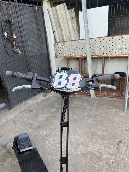 Trotinete eletrica Kukirin G4                            Possivel  trocar por uma mota 50cc ou 125cc