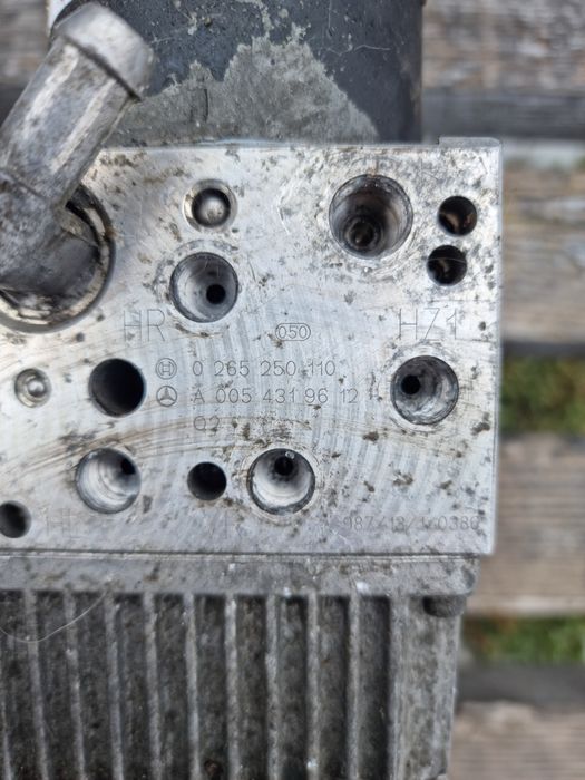 Блок ABS SBC W211 Mercedes e-class