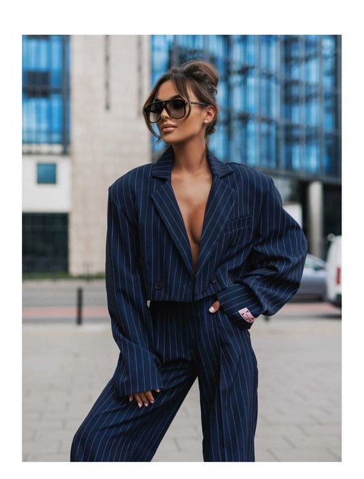 Nowe stylowe spodnie w paski XL (krótka kurtka + spodnie z szerokimi nogawkami )