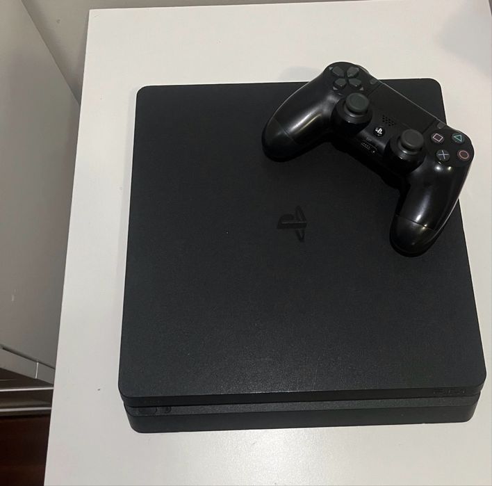 PlayStation 4 1TB + 1 comando – Excelente estado