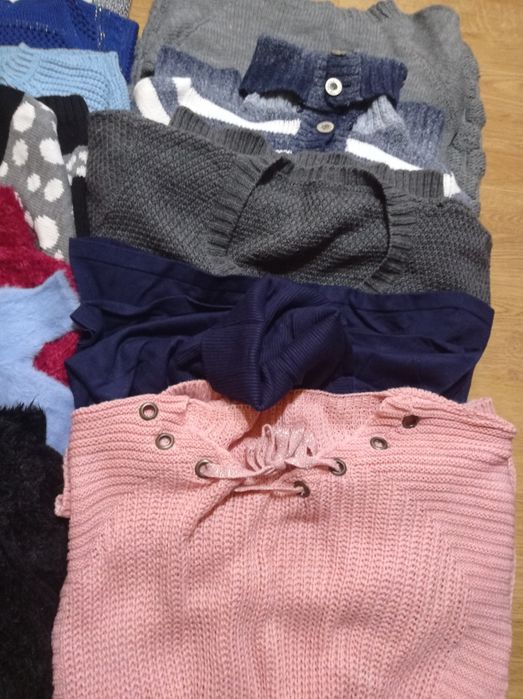 Zestaw swetrów damskich