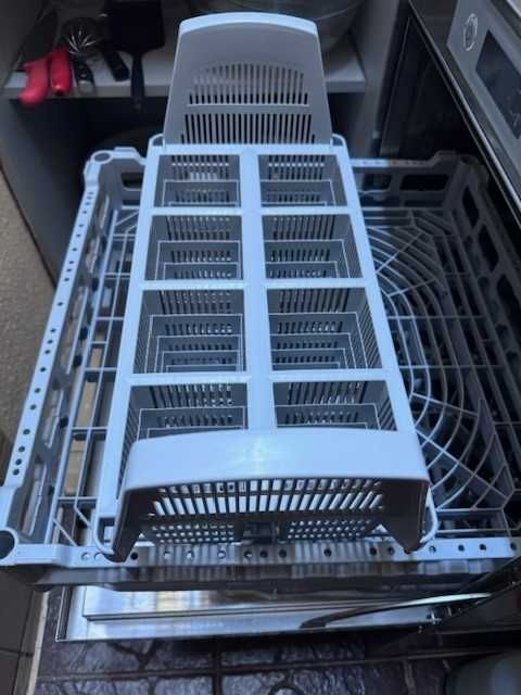 Zmywarko-wyparzarka przemysłowa  CLASSEQ D500