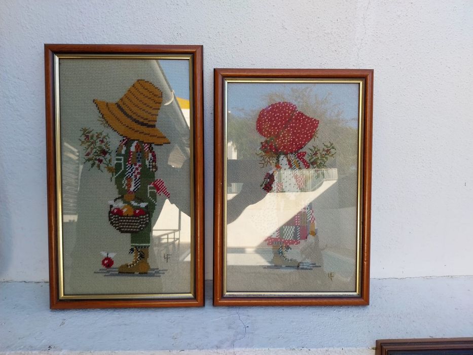 Quadros com bordados em ponto cruz