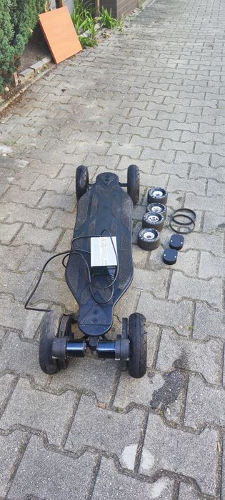 Longboard elektryczny Majestic