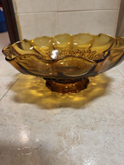 Fruteira de vidro cor ambar
