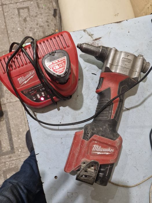 Заклепочник MILWAUKEE M12 BPRT-201X