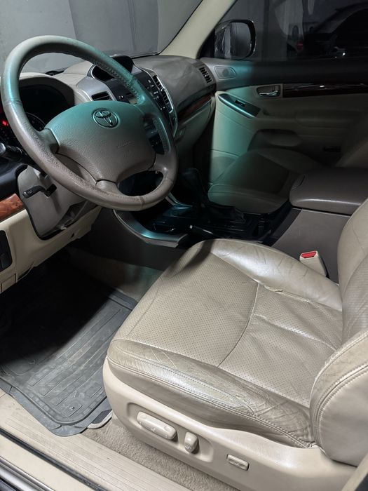 автомобиль Toyota Prado