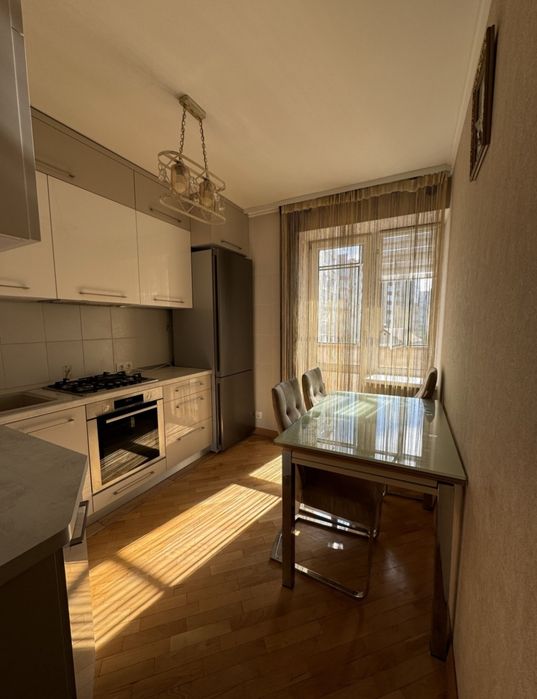 Продаж 2 кімнатної квартири з ремонтом на Сихові по вулиці Освицька.