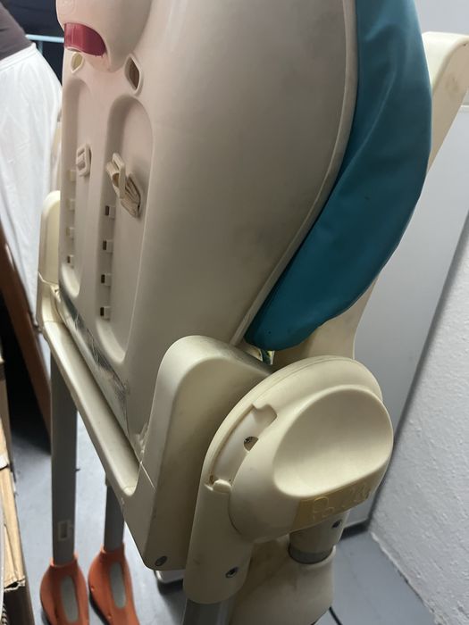 Cadeira chicco  de comer para bebes