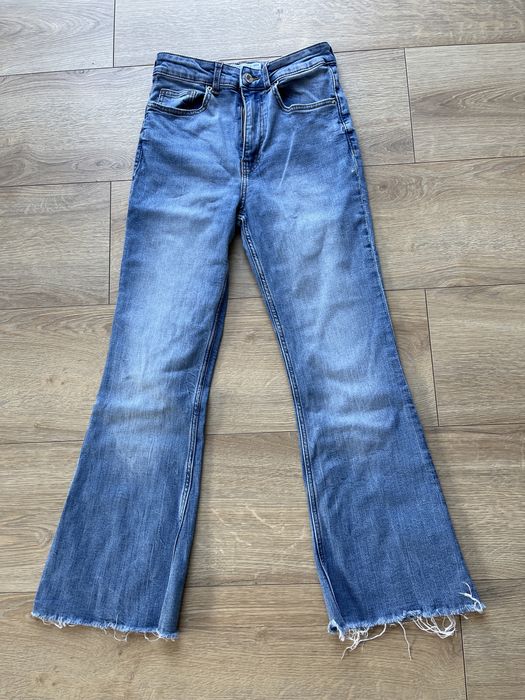 Dżinsy Bershka r. 34 typu dzwony